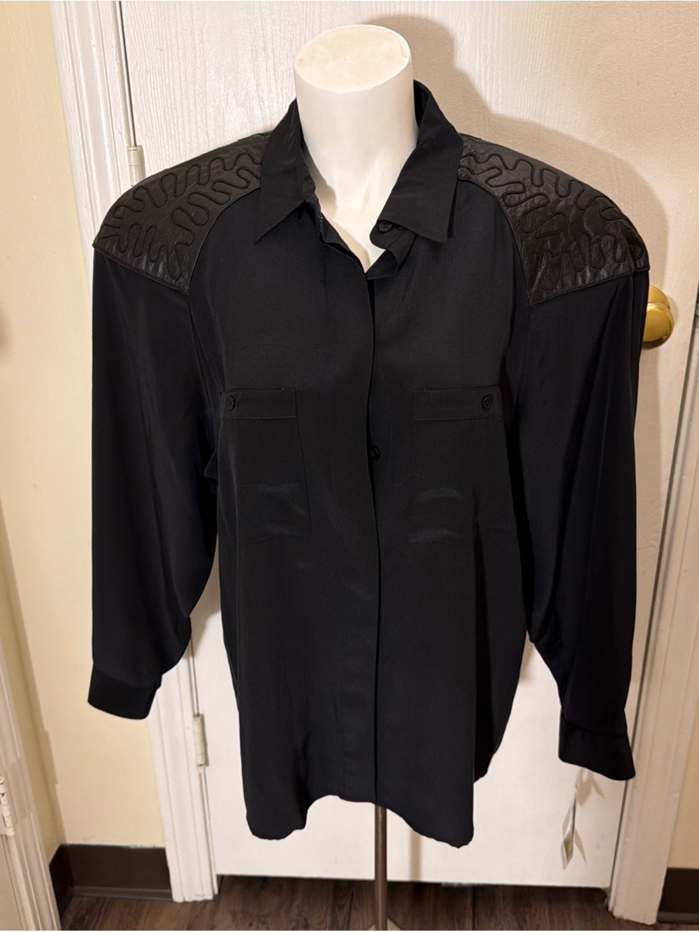 Vintage I.B. Diffusion Blouse Womens Sz 16 W Black Silk Genuine Leather Trim NWT
